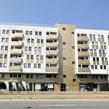 Daire With Garage Parking And Communal Terrace